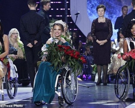Красотата не познава граници! Ето я новата Мис свят в инвалидна количка СНИМКИ
