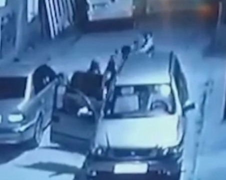 Ромите, пребили до смърт 29-годишен мъж, остават в ареста