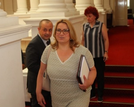 Депутатка от БСП обвини ГЕРБ в бойкот заради срещата на КСНС