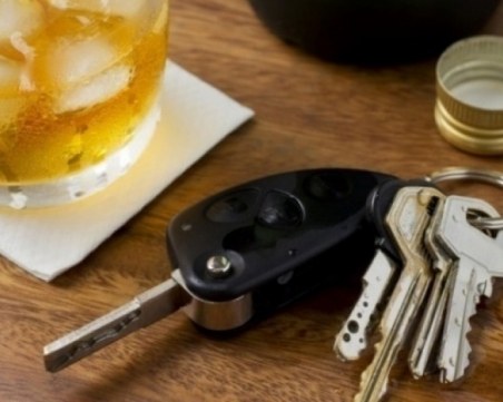 Шофьор с 2 промила се заби в сеат на кръстовище в Пловдив