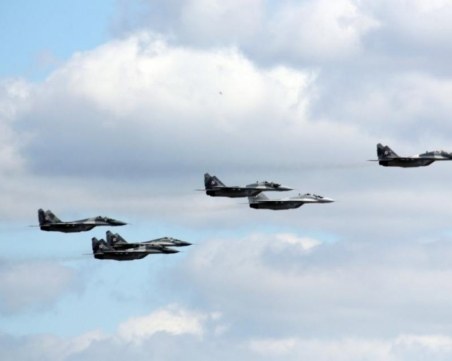 Американски изтребители прелетяха край Северна Корея