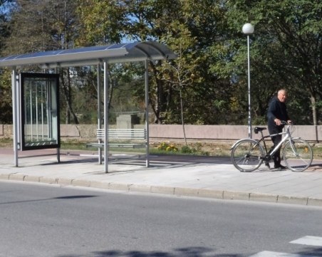 Монтираха нови спирки в Пловдив СНИМКИ