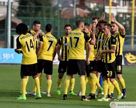 Неделев в групата на Ботев, но остава на скамейката