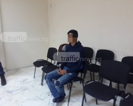 17-годишният Атанас,  който преби учителя си в Садово, отново се изправя пред съда