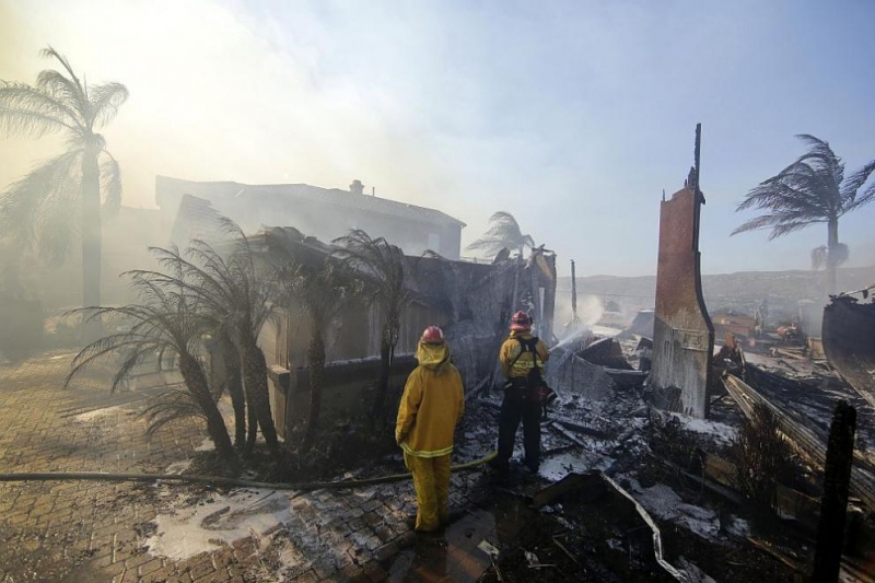 Жертвите на опустошителните пожари в Калифорния вече са 21