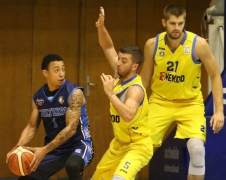 Академик Бултекс 99 не спира с тройките и победите