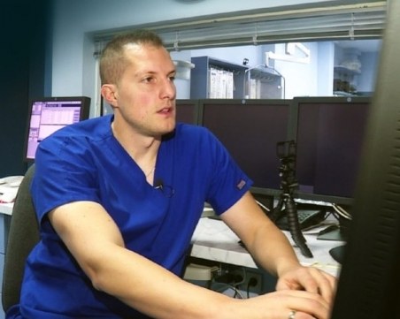 Лекарят с Оскар оперирал собствения си дядо, не спал по седмица преди и след това