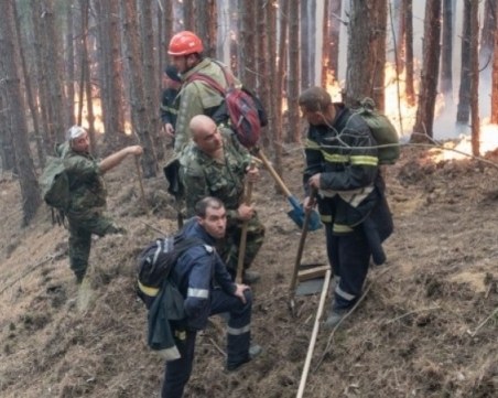 Пожарникарите и спасителите се вдигат на протест днес