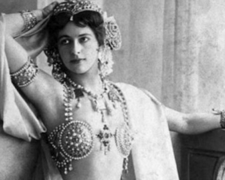 На днешната дата преди век е екзекутирана най-известната шпионка в света