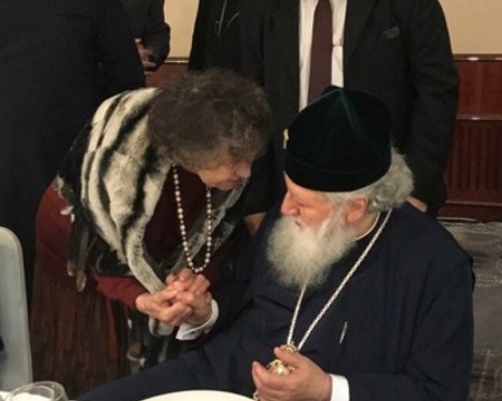 Стоянка Мутафова: Патриархът ме благослови за дълъг живот, но и това ми стига