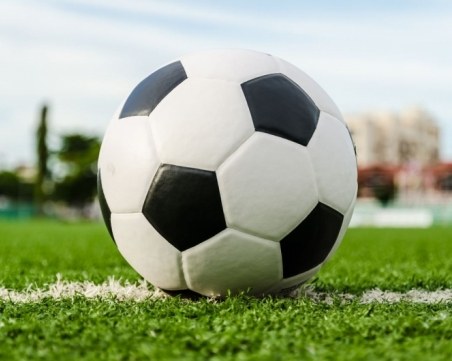 19-годишен хулиган отнесе 200 лева глоба заради хвърляне на предмети на стадион