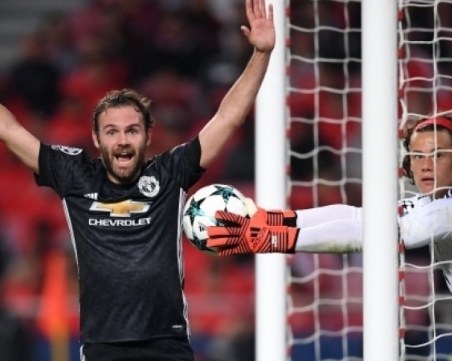 Куриозен гол носи победа на Манчестър Юн в Лисабон ВИДЕО