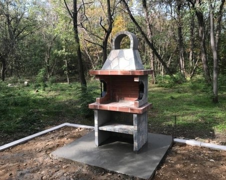 Мъка за веганите - новите 3 барбекюта в “Лаута“ вече са факт СНИМКИ