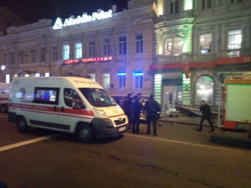 Джип се вряза в пешеходци в Харков, петима са загинали СНИМКИ и ВИДЕО