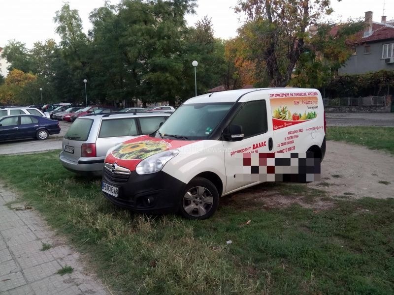 В най-зеления квартал на Пловдив започнаха да спират като в Дивия запад СНИМКИ