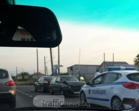 Катастрофа в Труд! Карловско е блокирано, километричен низ от автомобили пъпли към Пловдив СНИМКИ