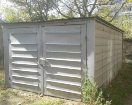 Пловдивчани продават металните гаражи поголовно! 300 лева е цената, но мераклии няма