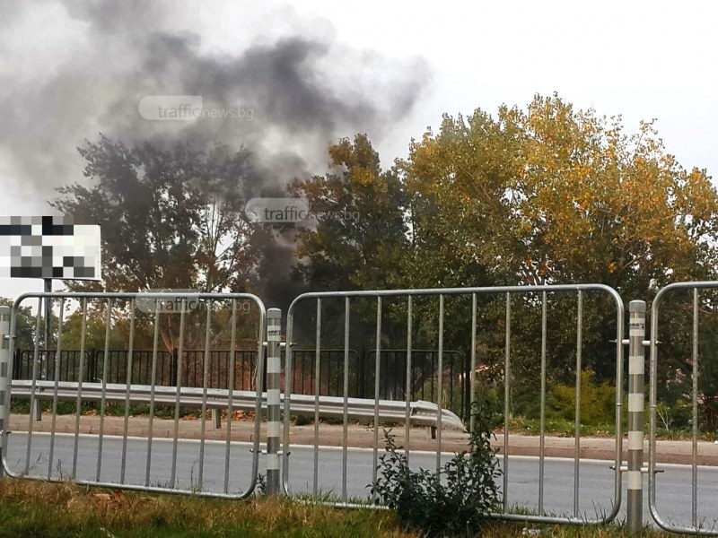 Роми отново горят гуми в Пловдив! Кварталът е обгазен от черен дим, къде са глобите?
