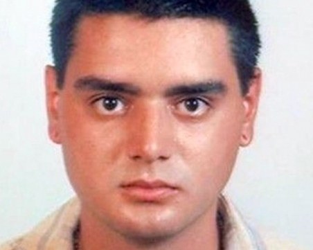 30 години затвор за Кристиян, който жестоко уби майка си и дядо си с мачете