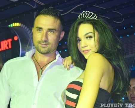 Красива брюнетка грабна титлата Мис Топ лице на Пловдив СНИМКИ