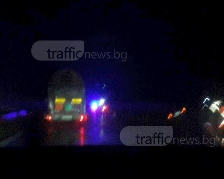 Меле на магистралата между Пловдив и София! БМВ е изхвърчало в канавката СНИМКА