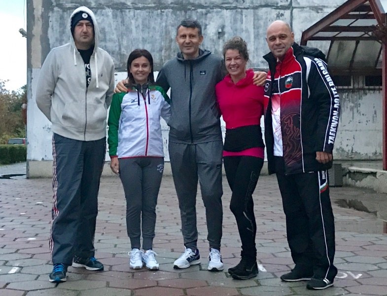 Иван Тотев се разкърши на тренировка с пловдивски ученици СНИМКИ