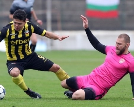 Ботев едва оцеля срещу слабак за Купата ВИДЕО