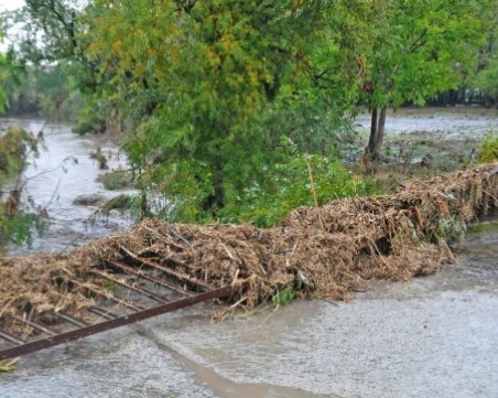 Ден на траур в Бургас, вижте водния апокалипсис ВИДЕО