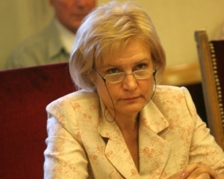 Менда Стоянова: Бюджетът няма да е постна пица, ако няма луканка, ще сложим обилно пармезан