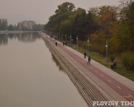 Невероятна гледка - златна есен на Гребната в Пловдив