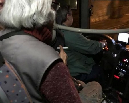 Цигари и ругатни в пловдивски рейс, кондукторка нарече дете 