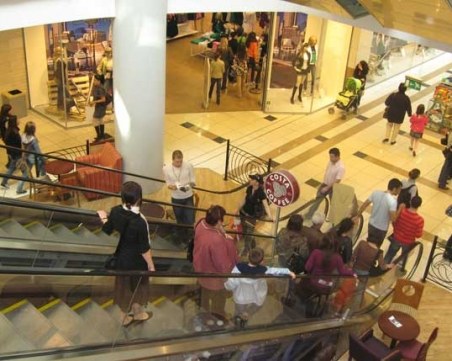 Арестуваха 13-годишната дъщеря на известен политолог