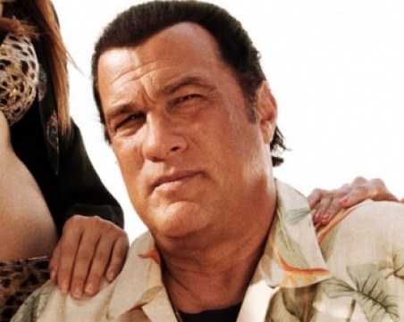 И Стивън Сегал обвинен в сексуално насилие