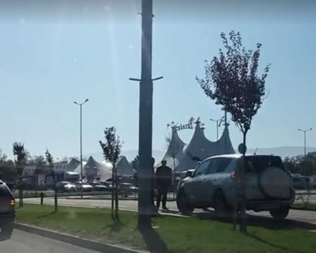 Катастрофа пред Колодрумa -  джип се качи на велоалеята след удар с кола СНИМКИ