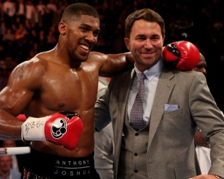 Промоутърът на Джошуа искал 28-сантиметров пенис