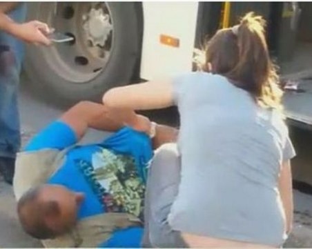 Разказ от първо лице за зверския побой над контрольор от три момичета ВИДЕО