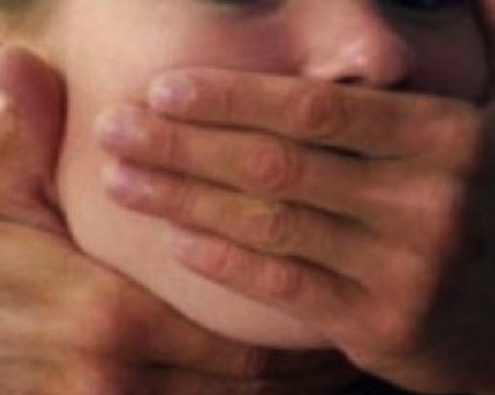 Ученик изнасили 14-годишна до училището в Брезово