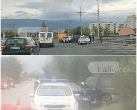 Меле на Пазарджишко блокира движението към Пловдив, три коли пък се 