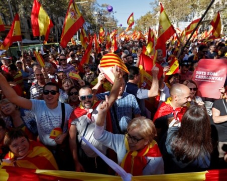 Протестиращите в Испания искат затвор за каталунския лидер СНИМКИ