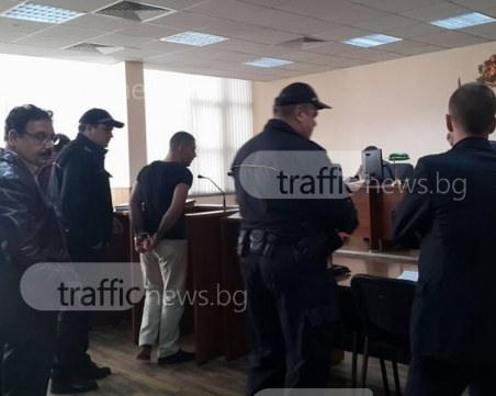 Бой в Кючука! Мъж нападна съсед с летва, той го наръга - съдят се