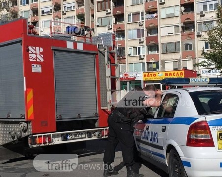 Автомобил избухна в пламъци в Тракия СНИМКИ