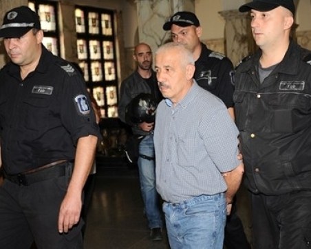 Фарук Бекташ, който помете семейство рокери, се изправя пред съда