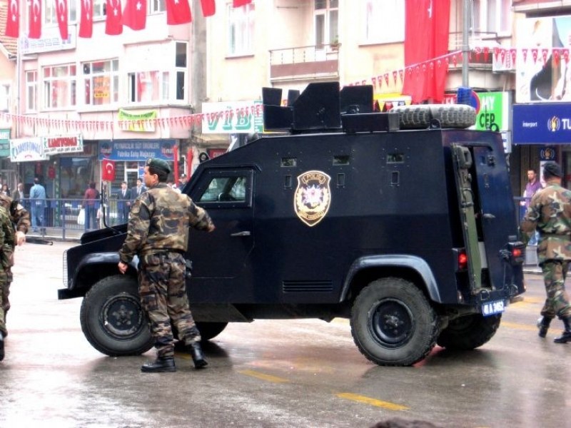 Предотвратиха терористичен атентат в мол в Истанбул