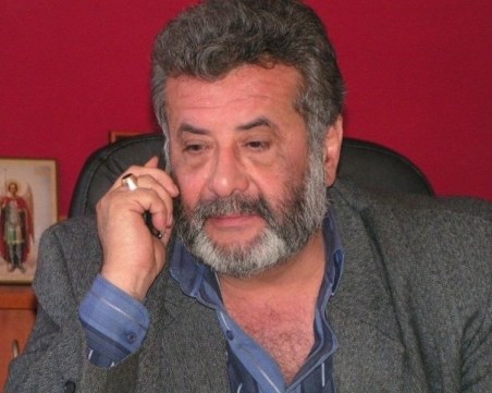 Кметът на Батак давал обществени поръчки на сина си за половин милион