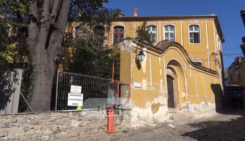 Кметът даде старт на дългоочакван ремонт, Бойко Борисов реже лентата ВИДЕО