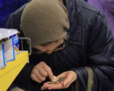 Коледни надбавки? И да има, малко вероятно да са за всички