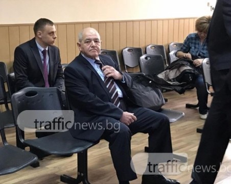 Професорът от УХТ,  хванат с подкуп, тръгна да съди полицията заради ареста си