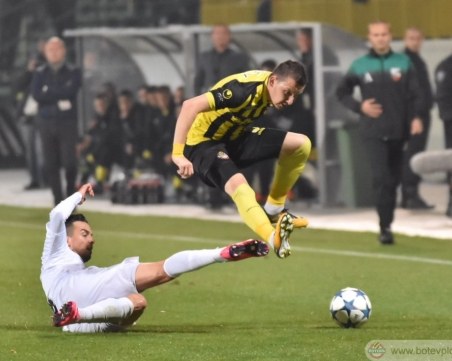 Стивън Спасителят отново спаси Ботев ВИДЕО