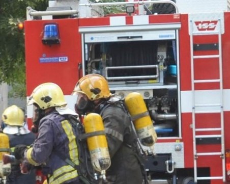 Закриват 12 пожарни служби, пренасочват огнеборците