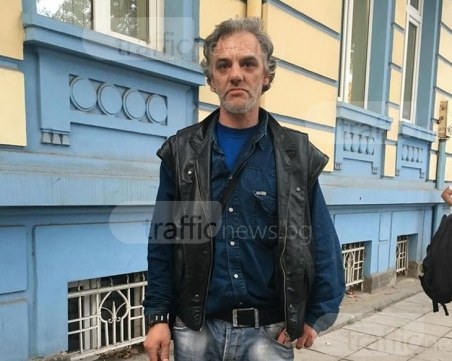 “Царски“ съдебен състав гледа делото срещу клошаря от Тютюневите складове на 7 ноември